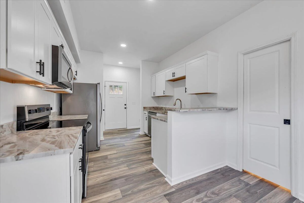 215 Harrison AVE - Photo 11