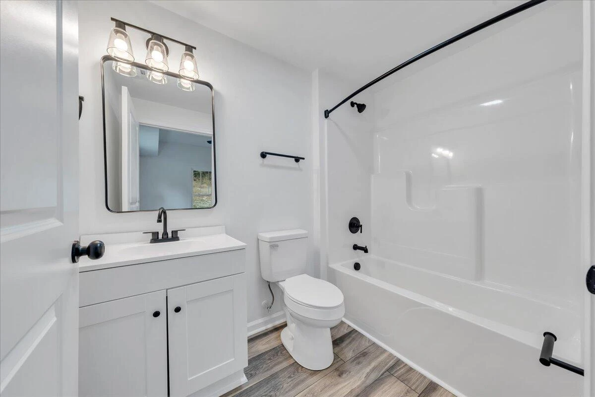 215 Harrison AVE - Photo 15