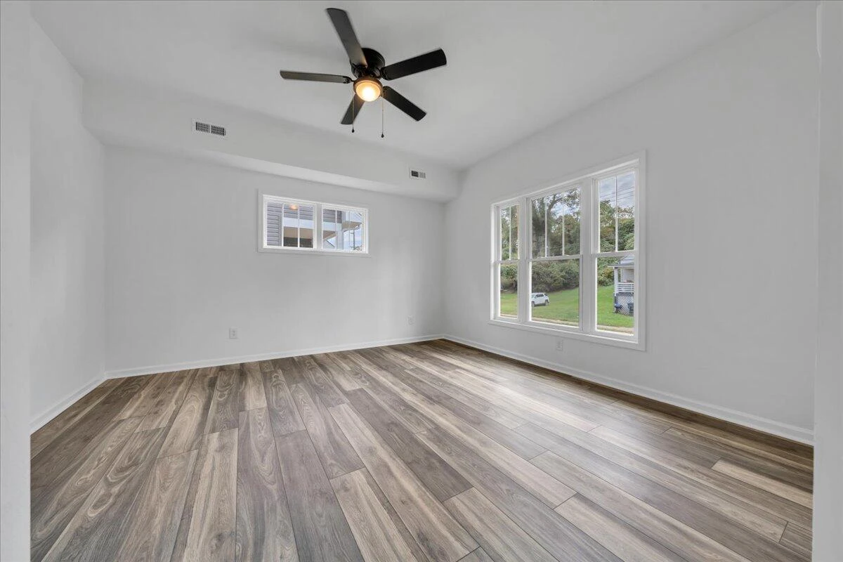 215 Harrison AVE - Photo 2