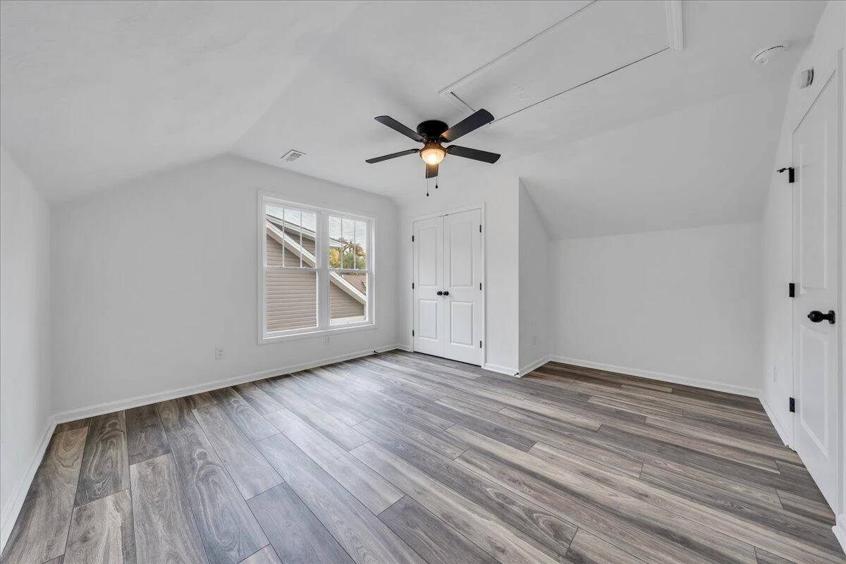 215 Harrison AVE - Photo 25