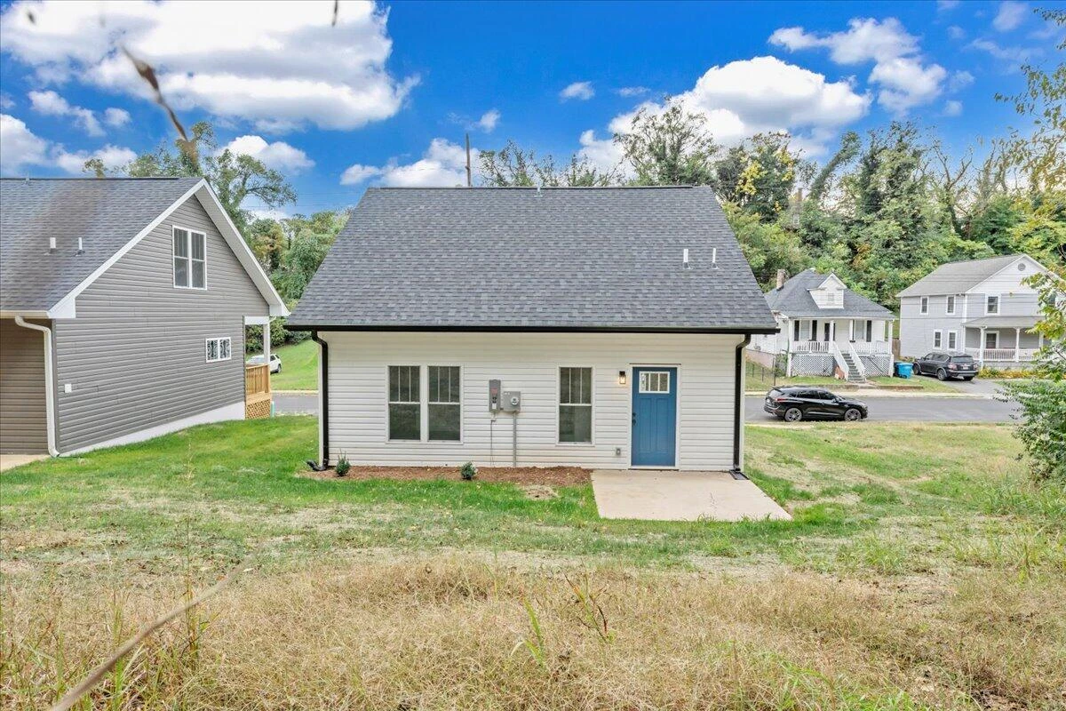 215 Harrison AVE - Photo 28