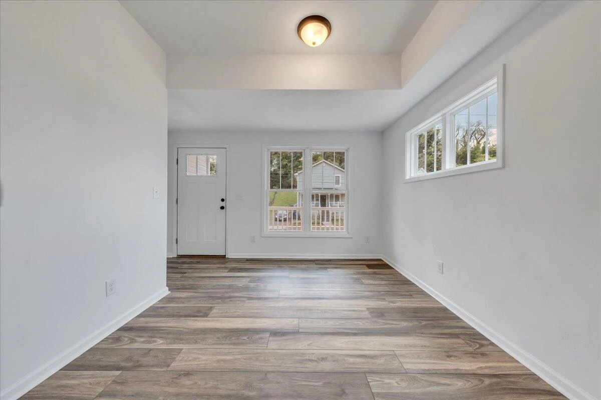 215 Harrison AVE - Photo 7