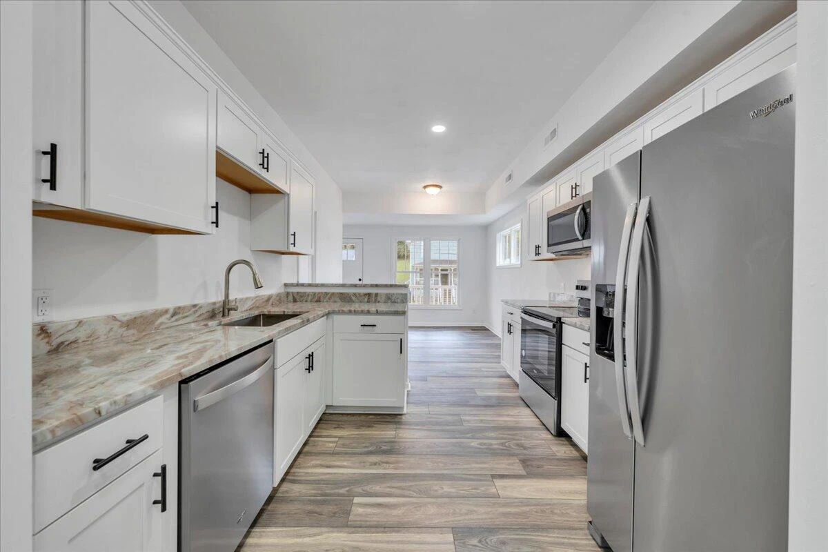 215 Harrison AVE - Photo 9