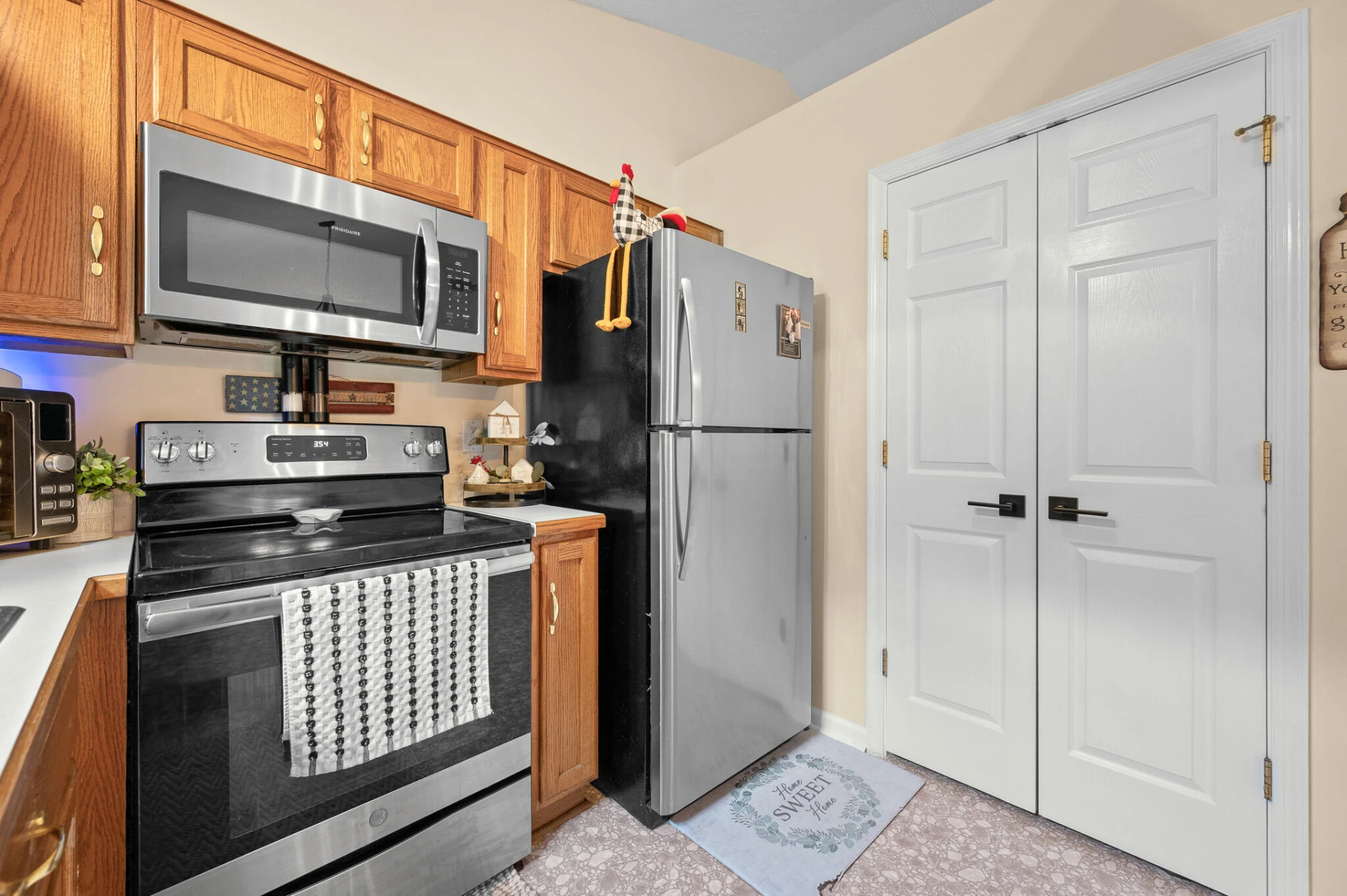 73 Forest AVE - Photo 12