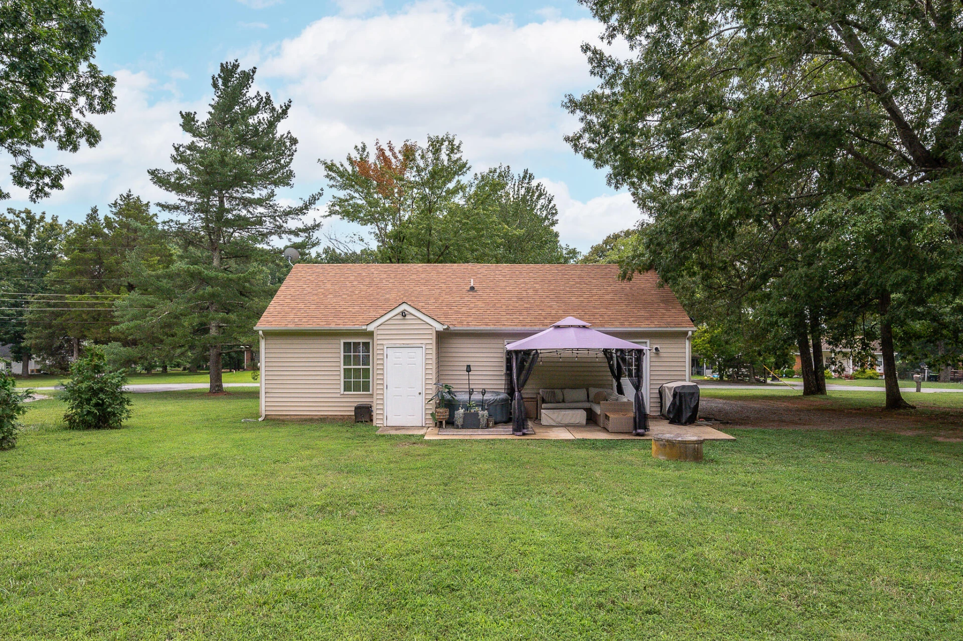 73 Forest AVE - Photo 24