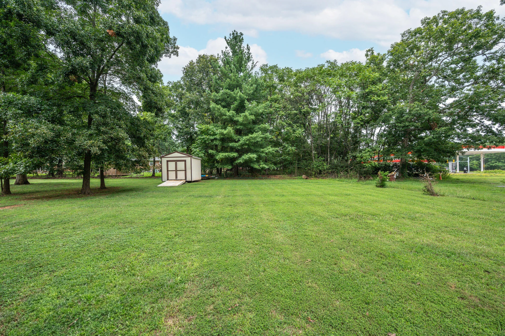 73 Forest AVE - Photo 27
