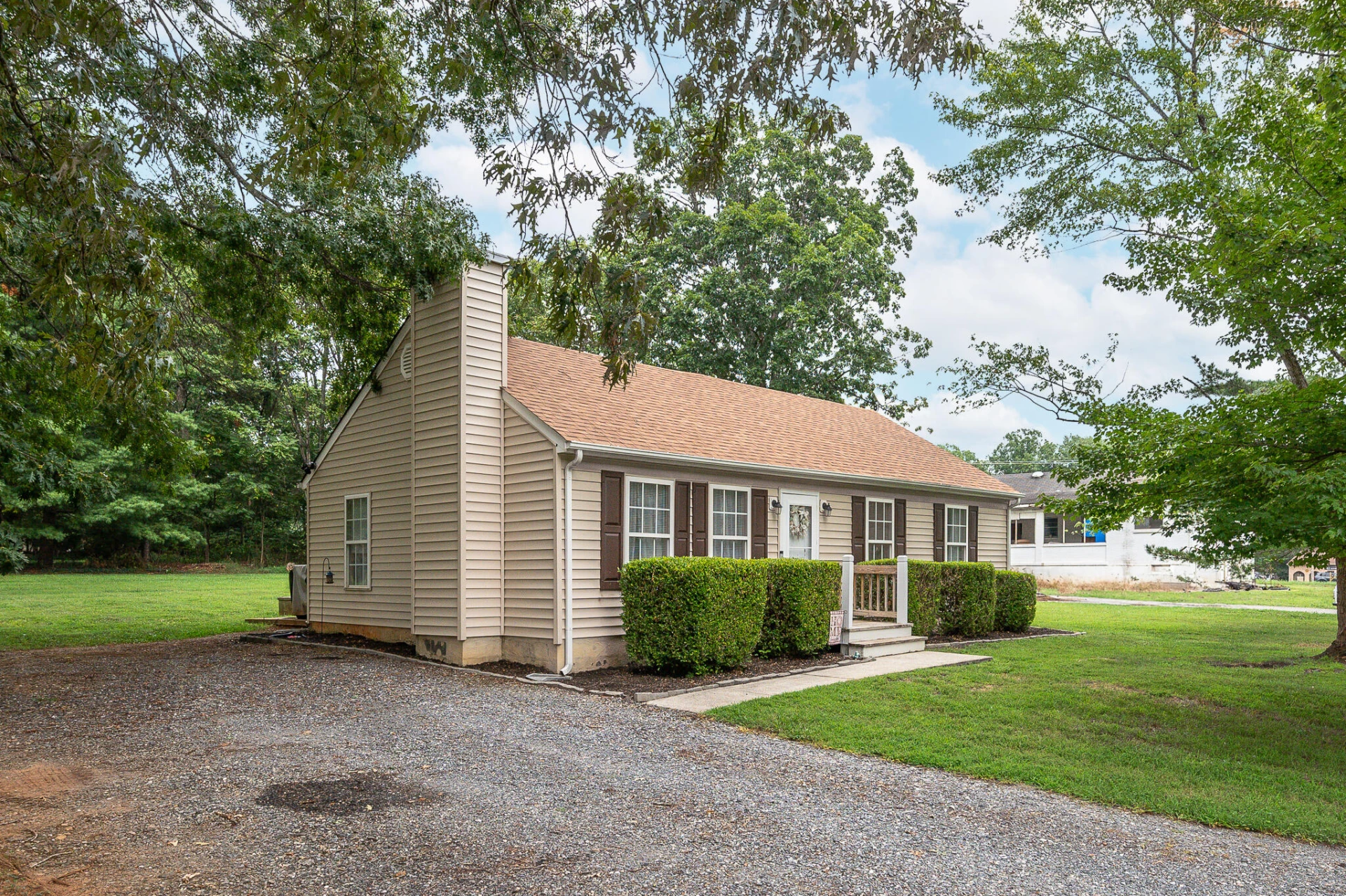 73 Forest AVE - Photo 3