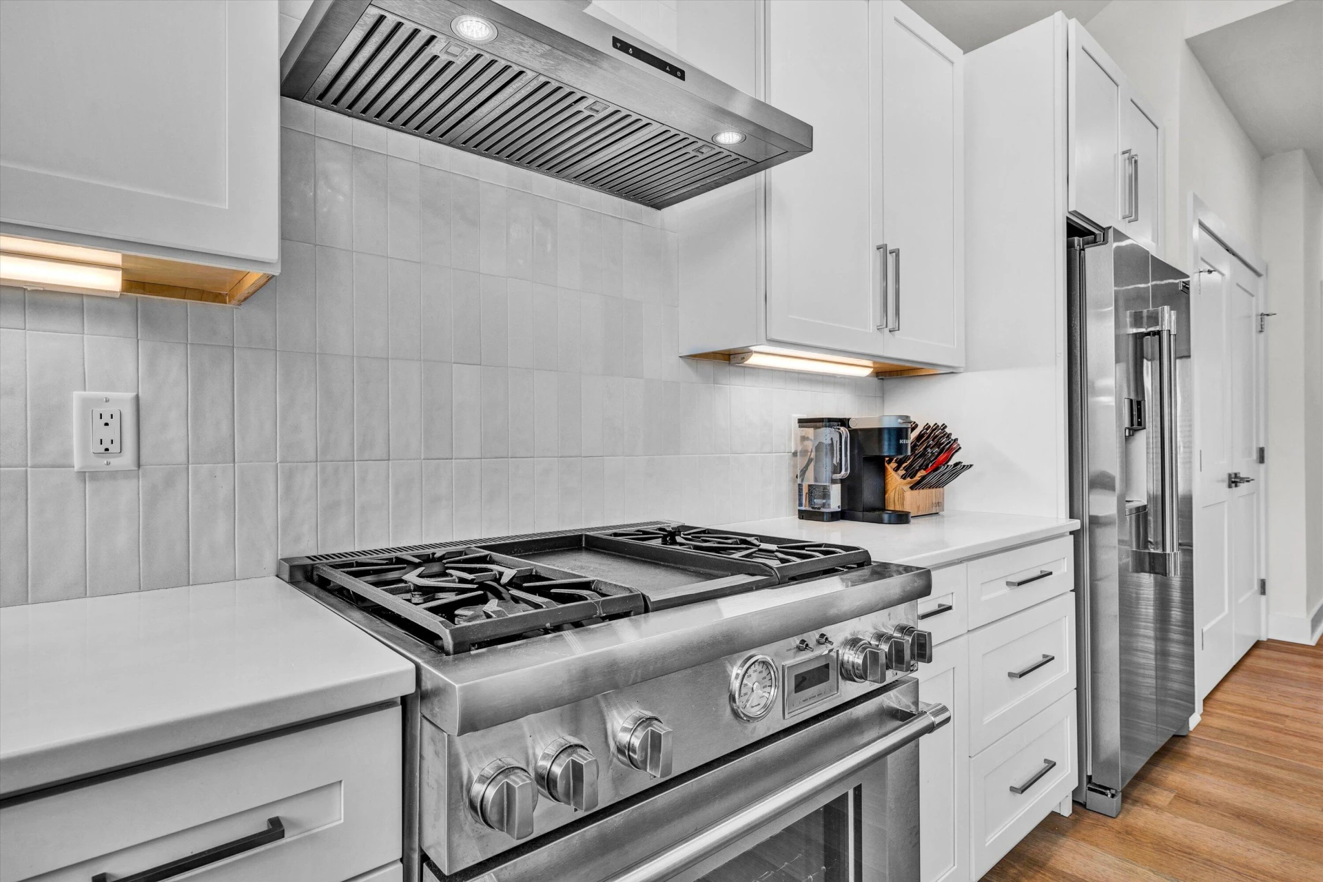 2762 McVitty RD - Photo 14