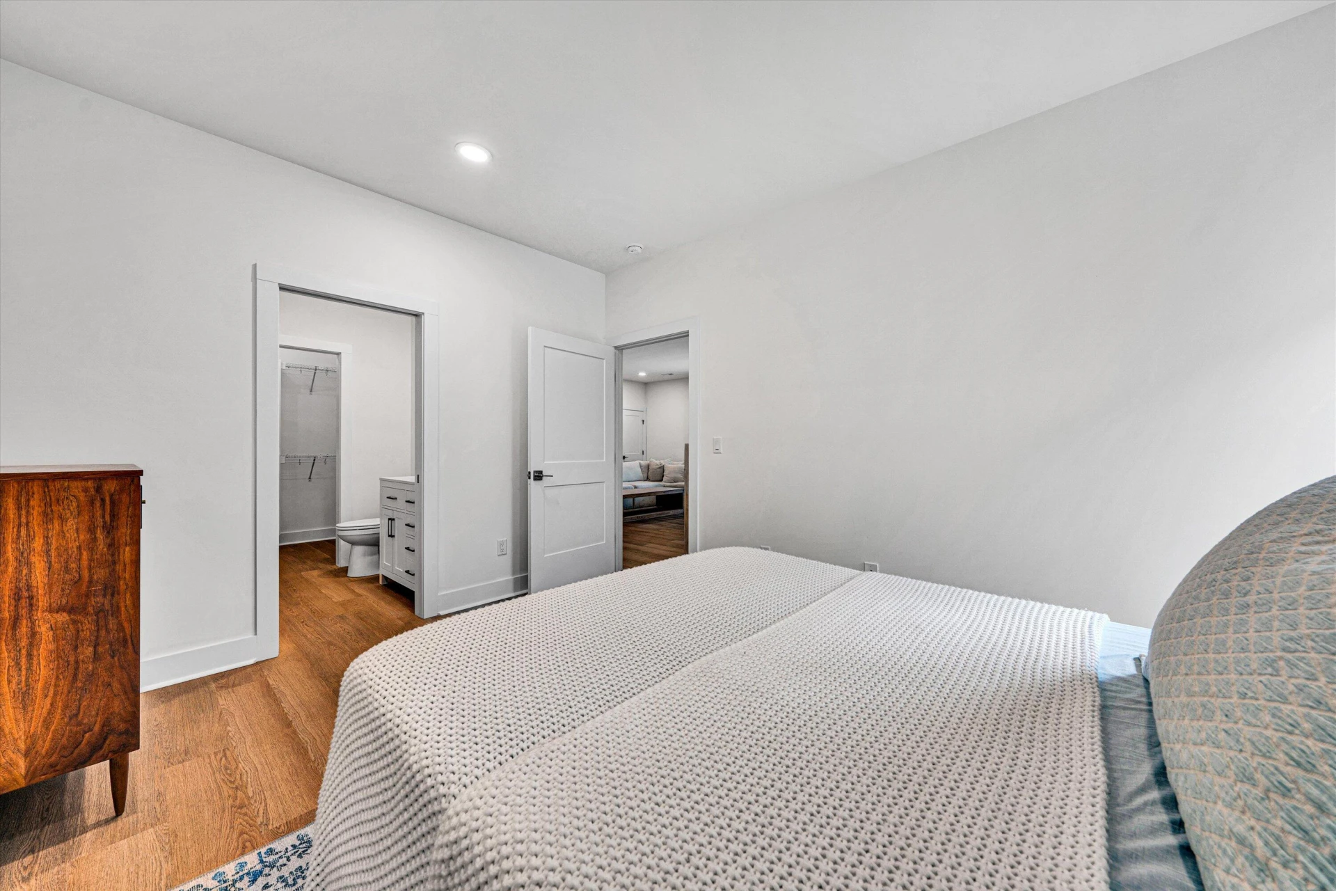 2762 McVitty RD - Photo 32