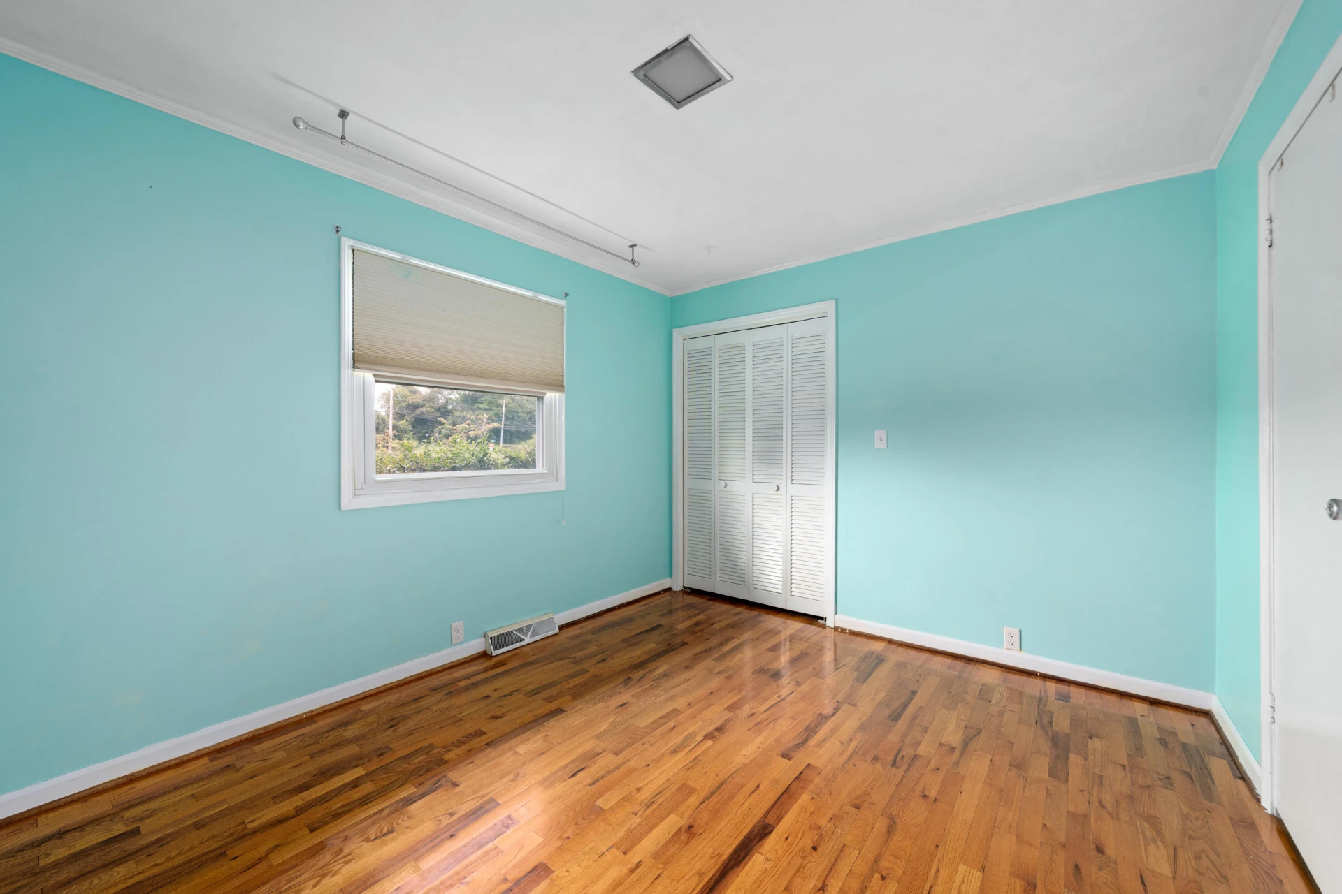 1361 Country Club RD - Photo 12