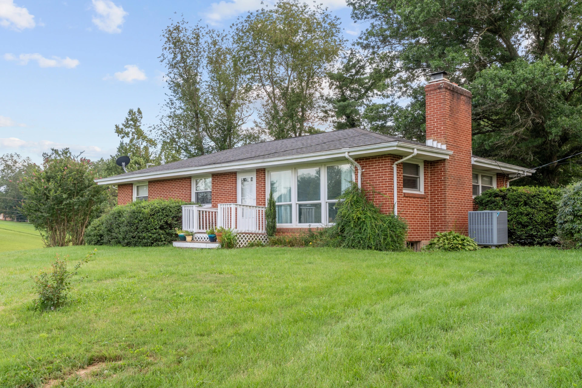 1361 Country Club RD - Photo 18
