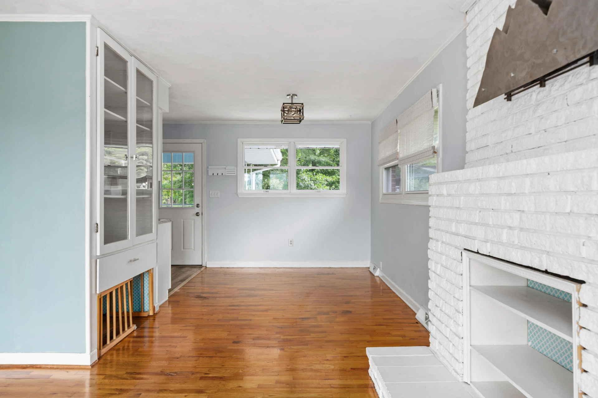 1361 Country Club RD - Photo 5