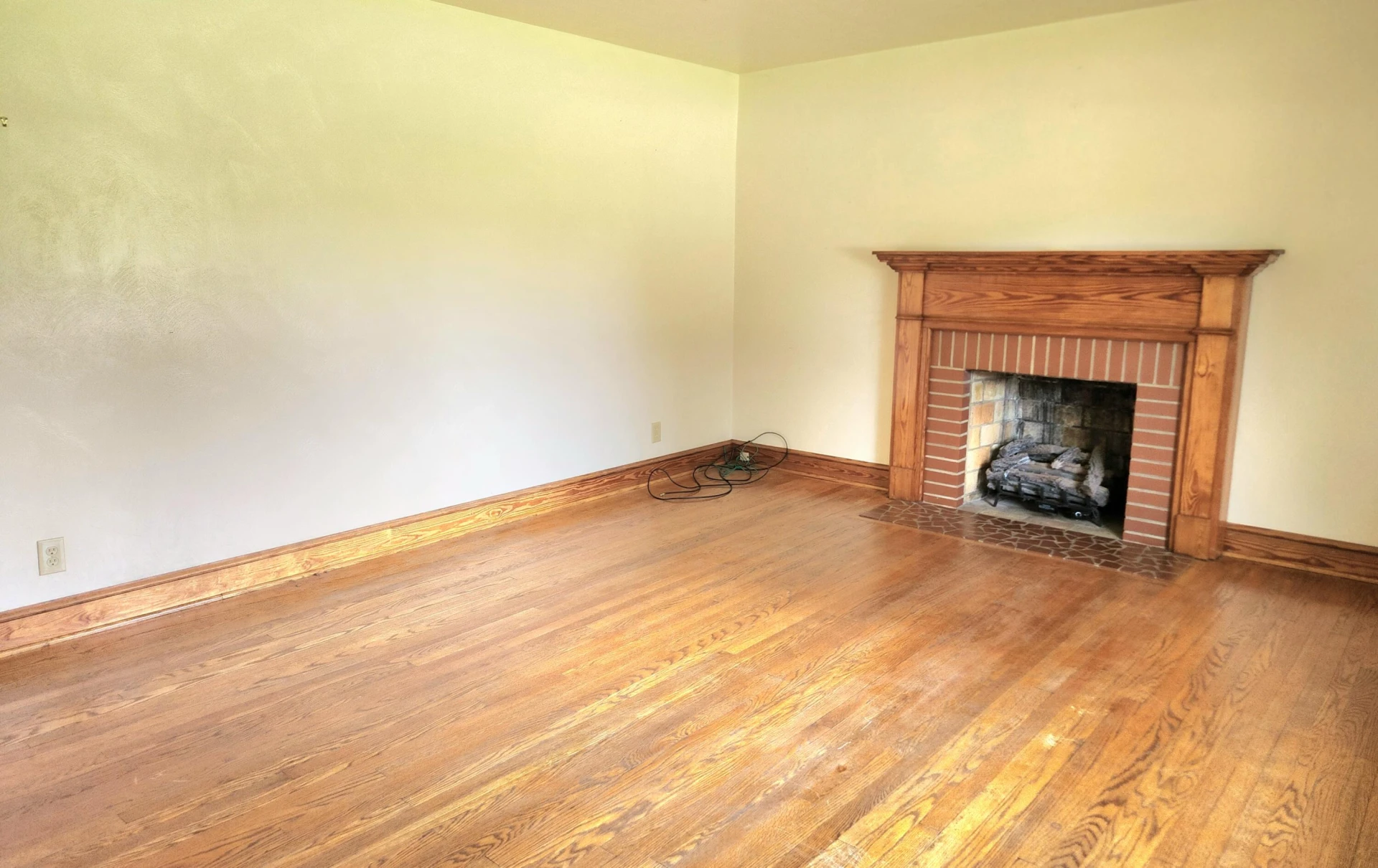505 Hilltop DR - Photo 4