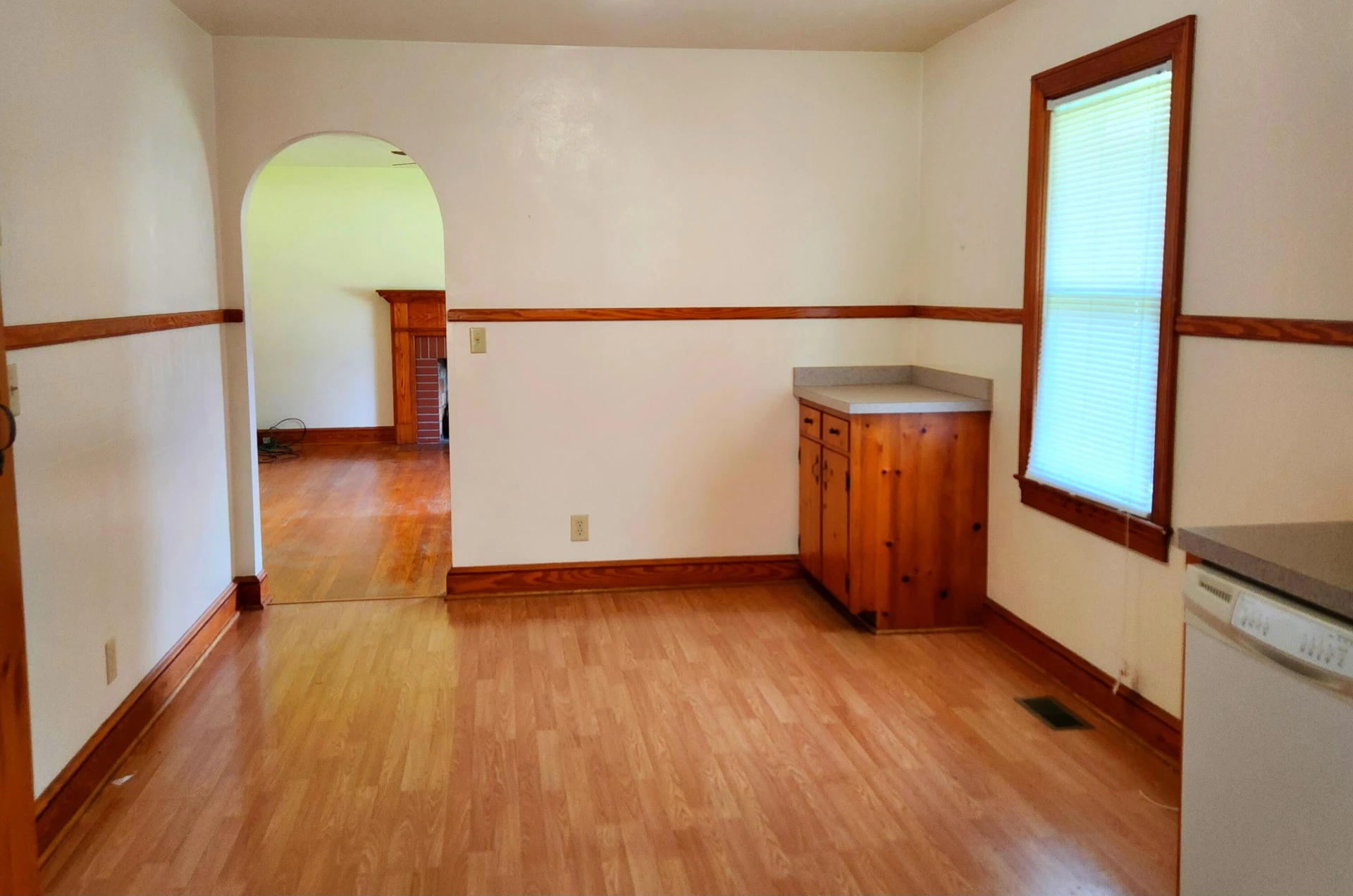 505 Hilltop DR - Photo 7