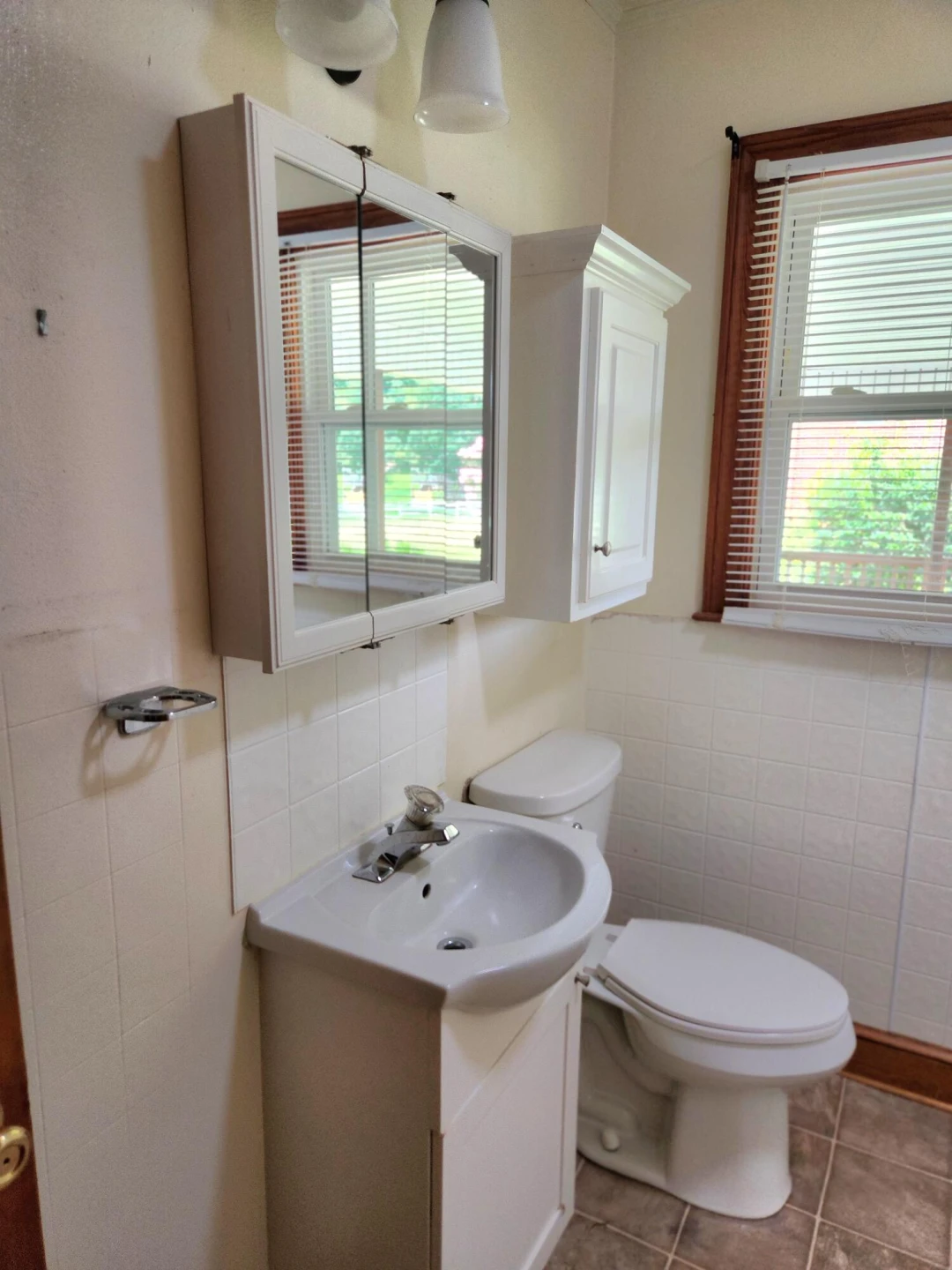 505 Hilltop DR - Photo 8