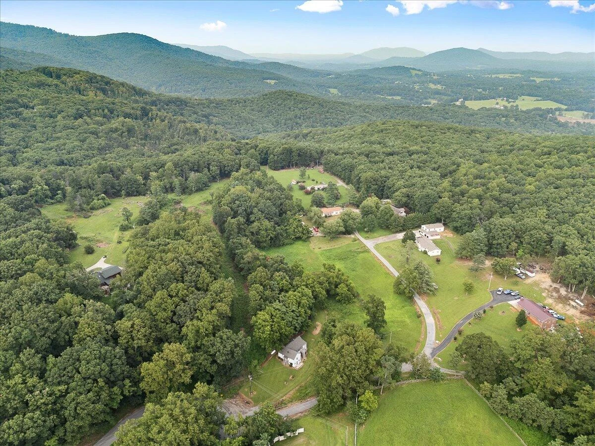 2335 Jeters Chapel RD - Photo 17