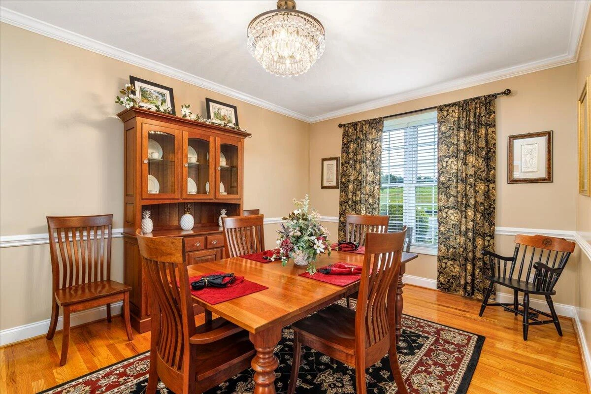 300 Heather LN - Photo 10