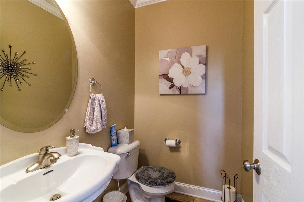 300 Heather LN - Photo 11