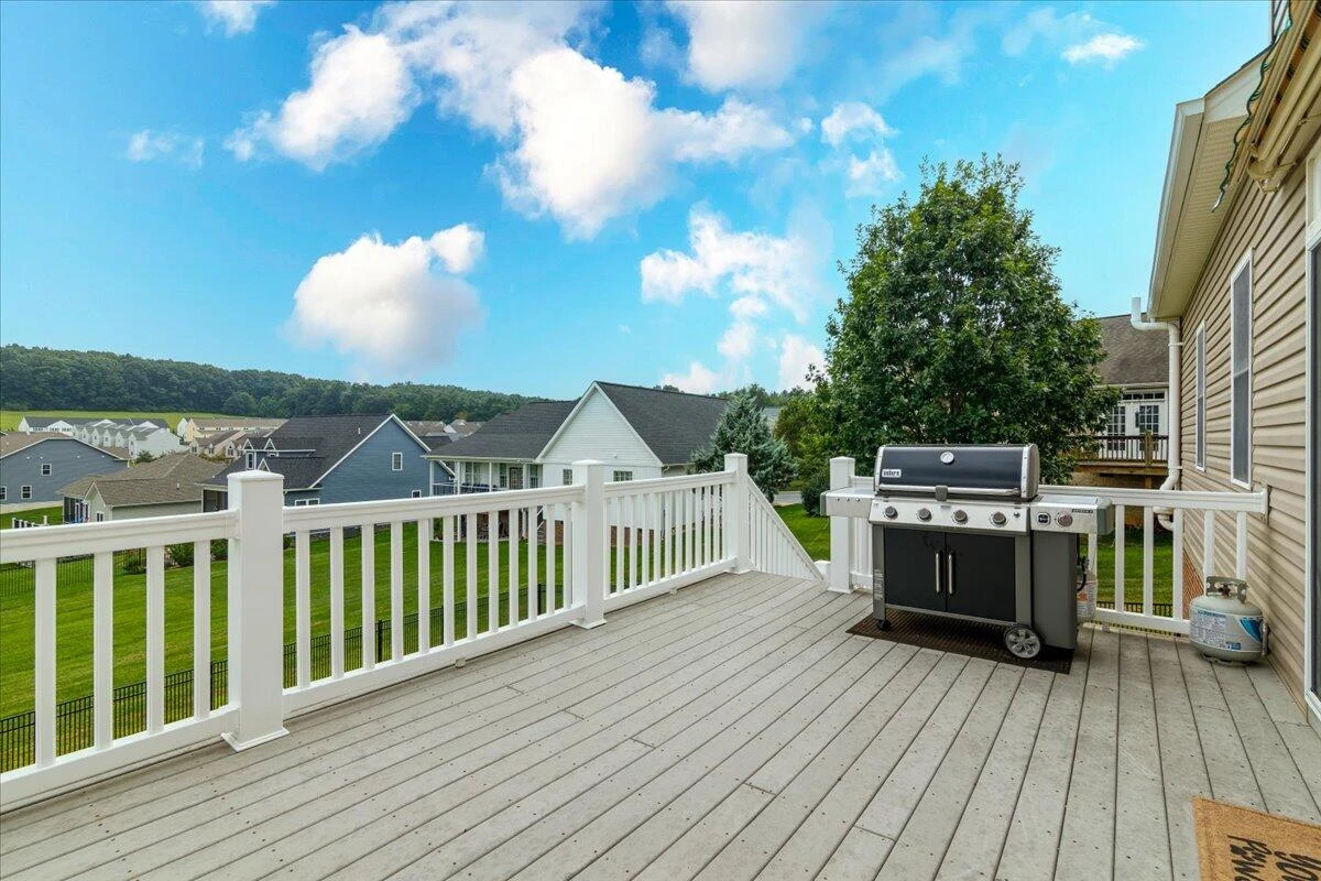 300 Heather LN - Photo 18