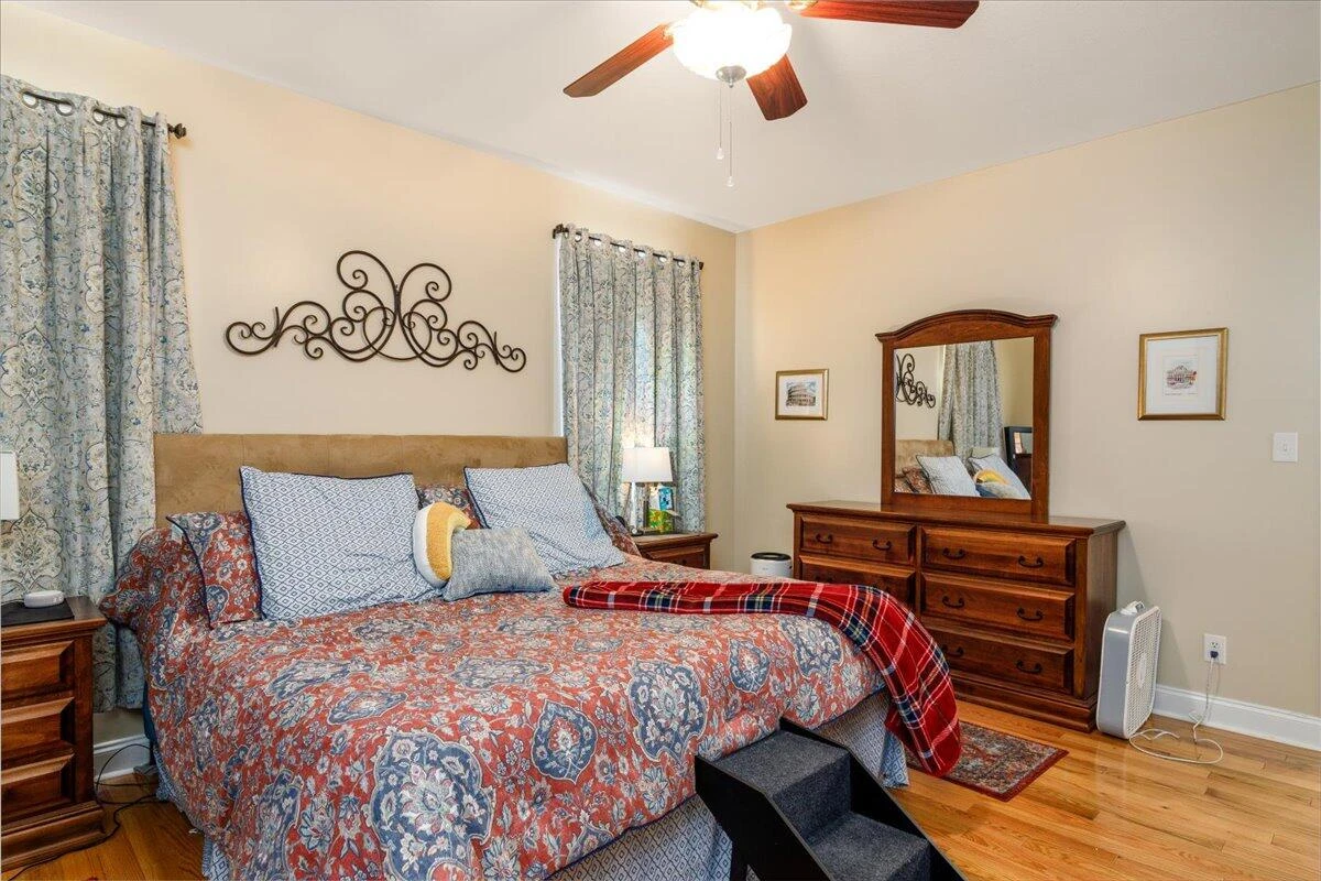 300 Heather LN - Photo 23