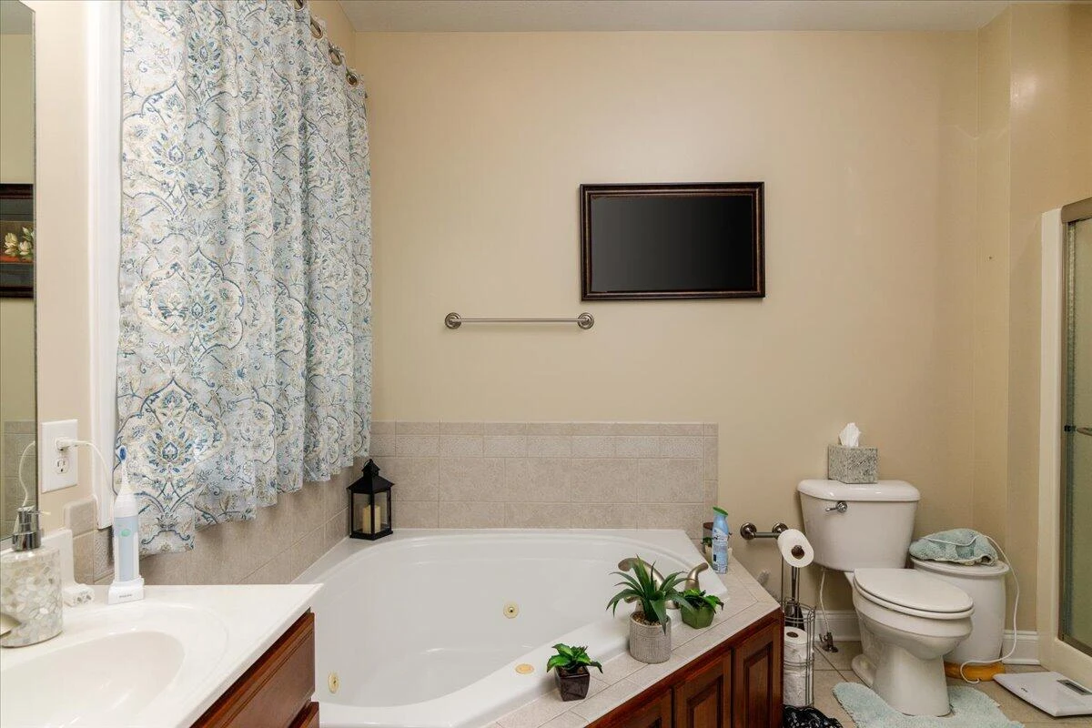 300 Heather LN - Photo 25