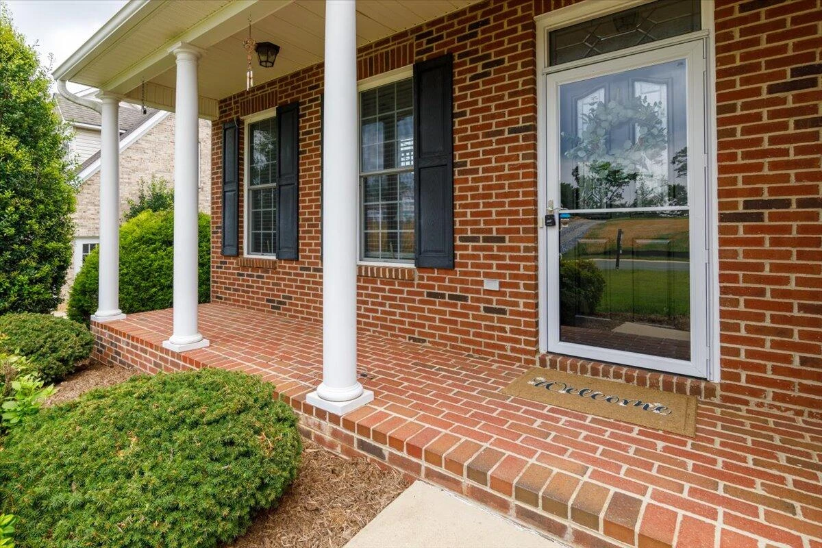 300 Heather LN - Photo 4