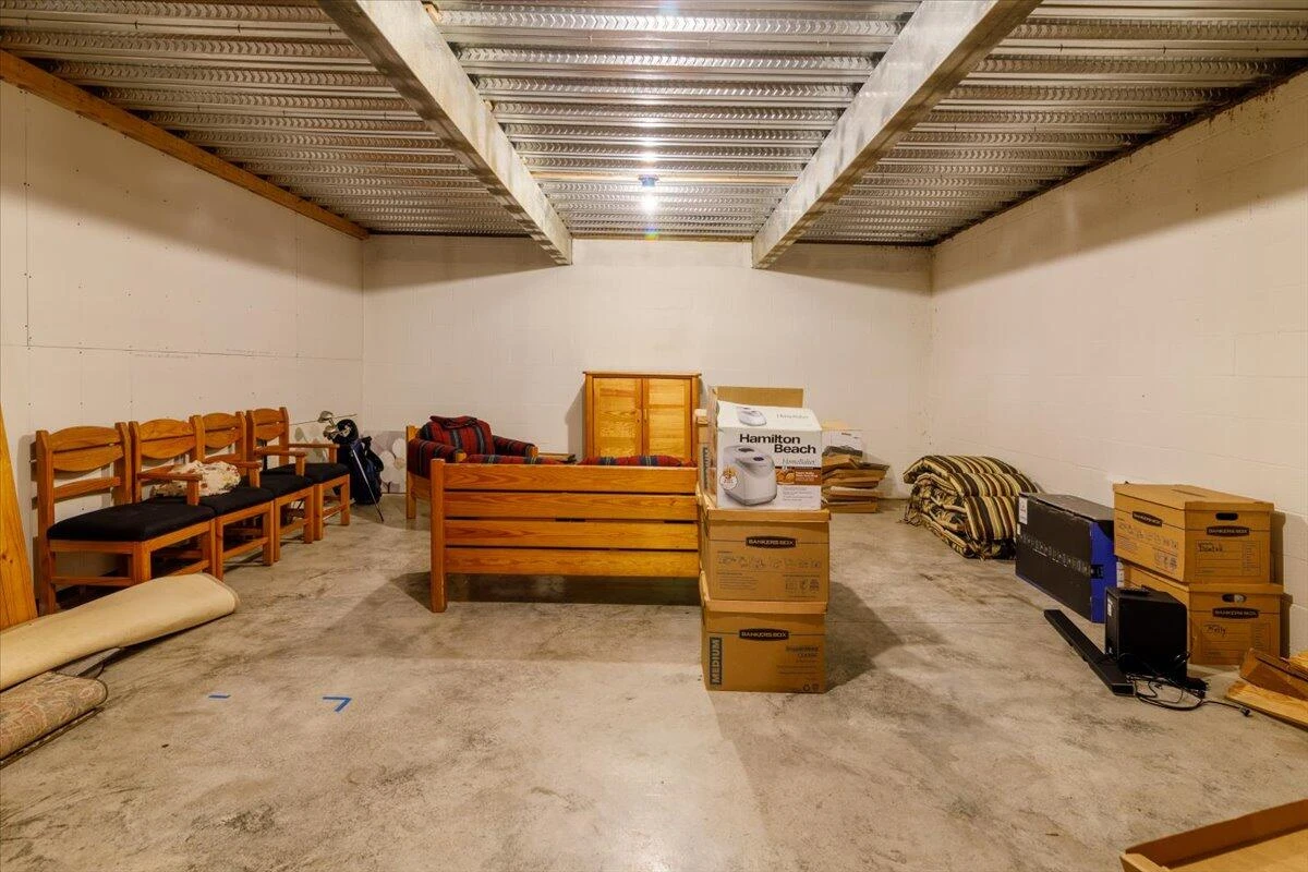 300 Heather LN - Photo 43