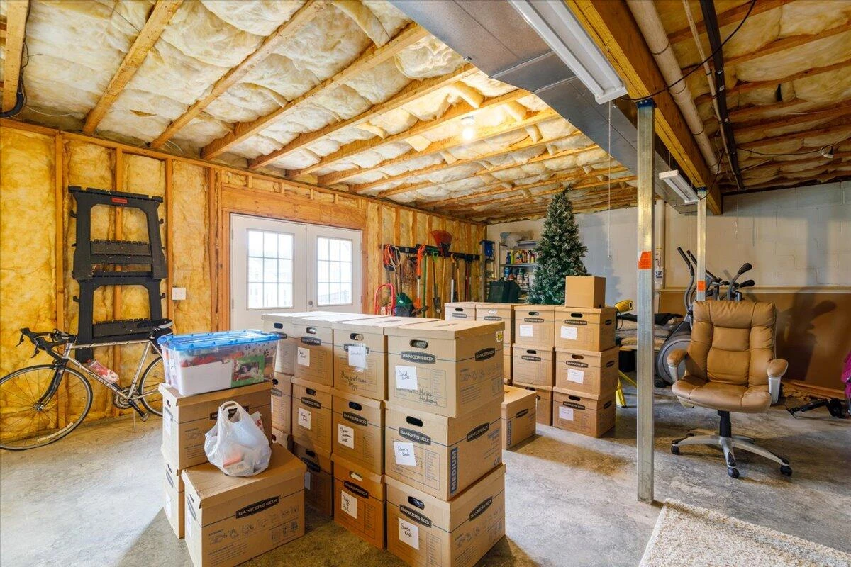 300 Heather LN - Photo 44