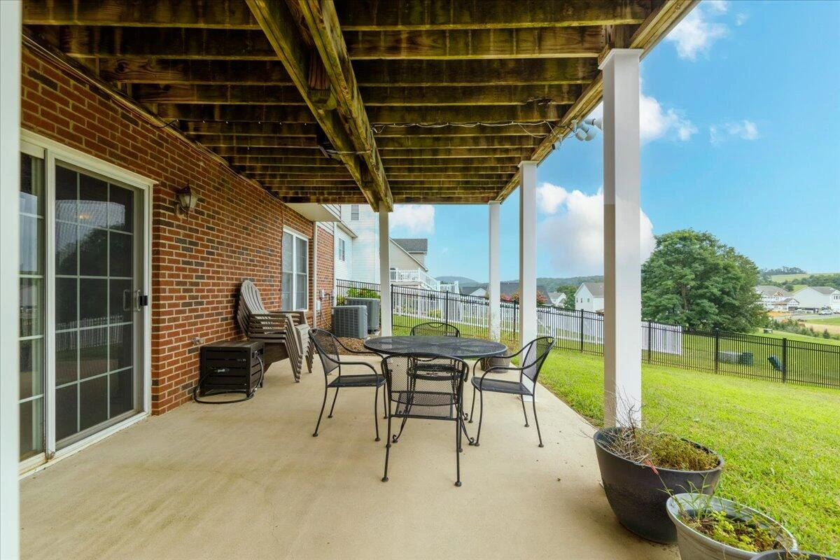 300 Heather LN - Photo 46
