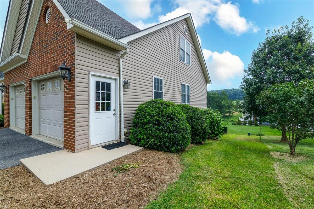 300 Heather LN - Photo 50
