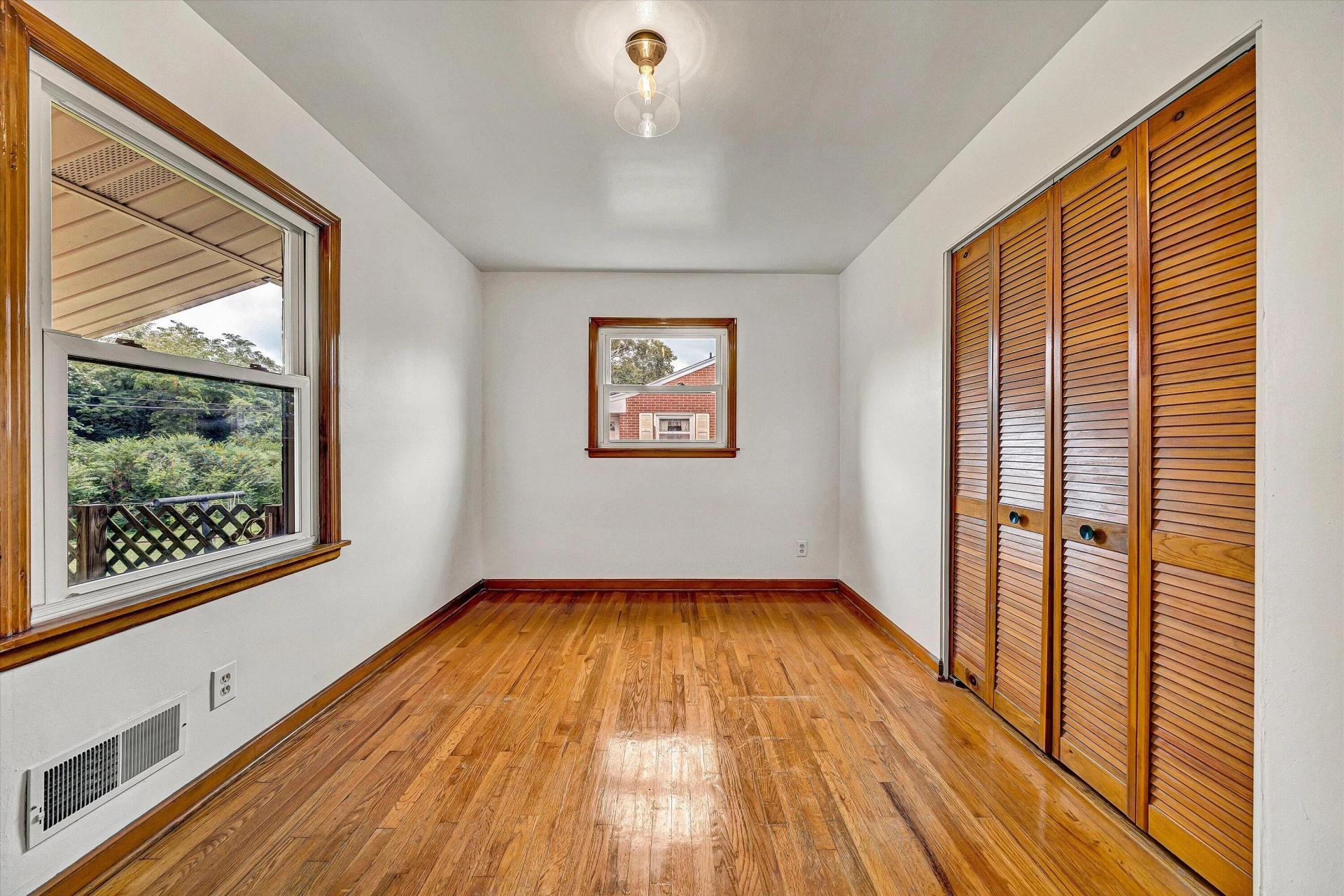 440 Frances DR - Photo 15