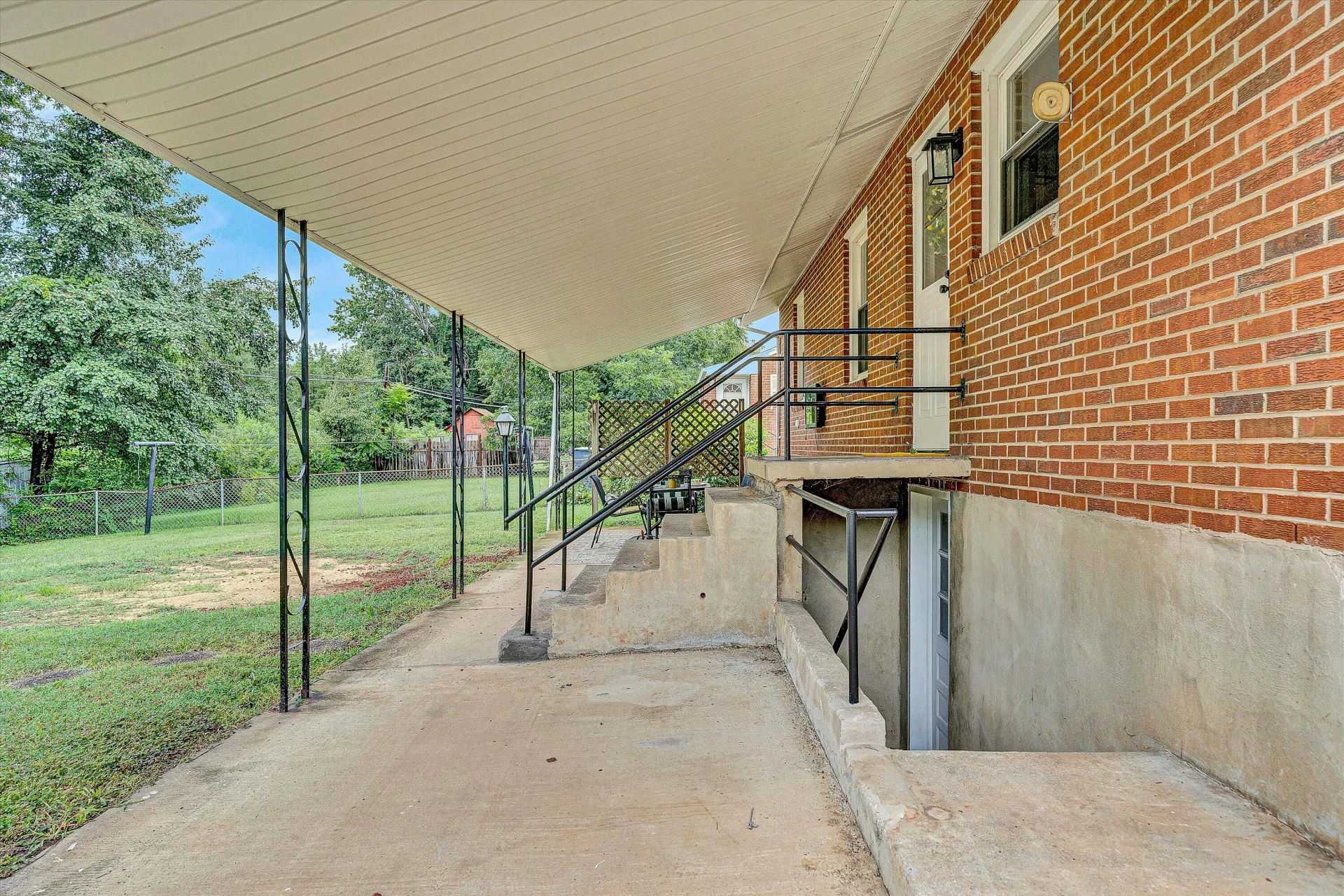 440 Frances DR - Photo 26