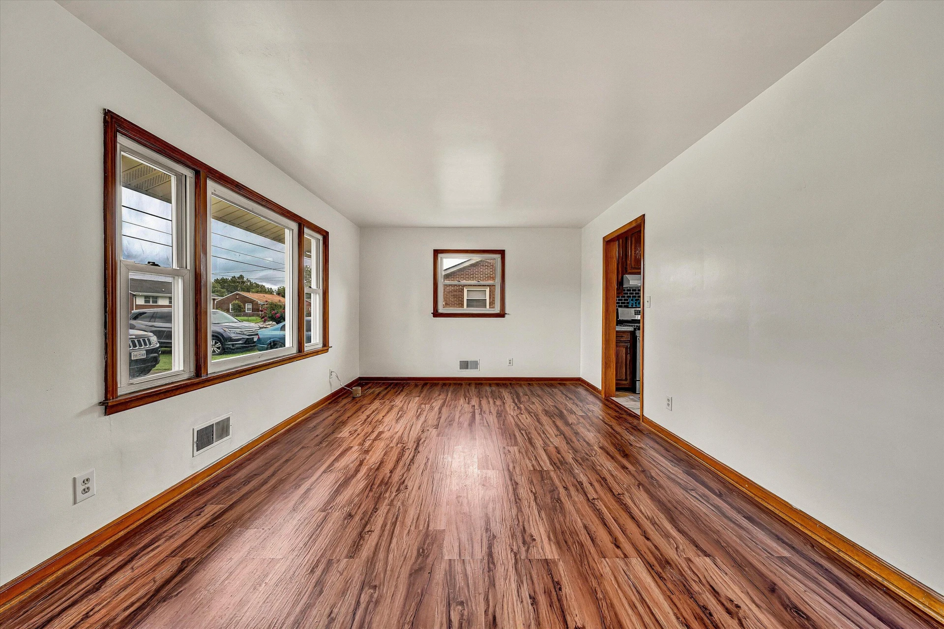 440 Frances DR - Photo 4