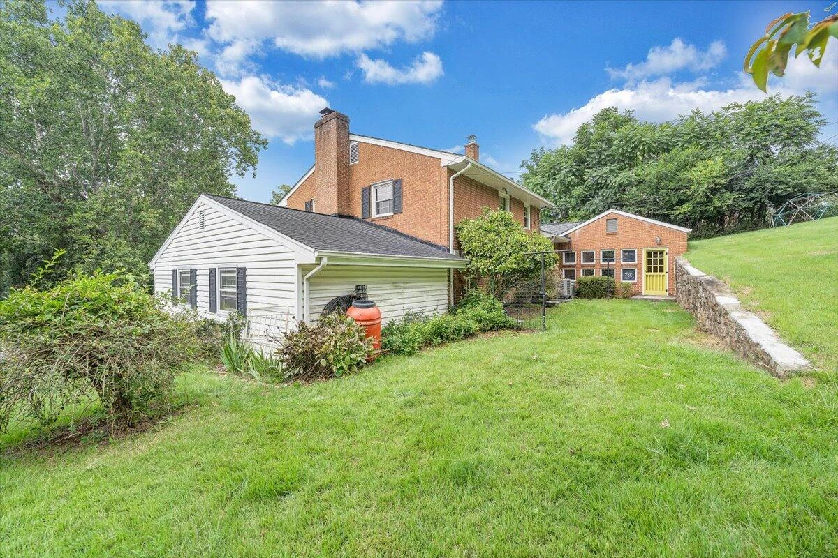 2516 Beverly BLVD - Photo 52