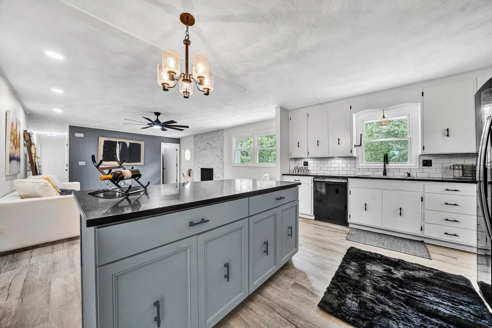 1544 Deborah LN - Photo 13