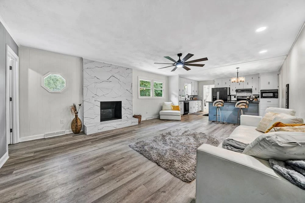 1544 Deborah LN - Photo 17