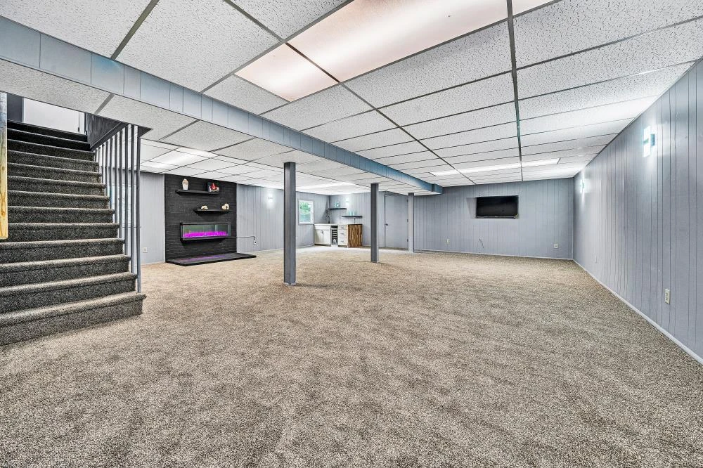 1544 Deborah LN - Photo 31