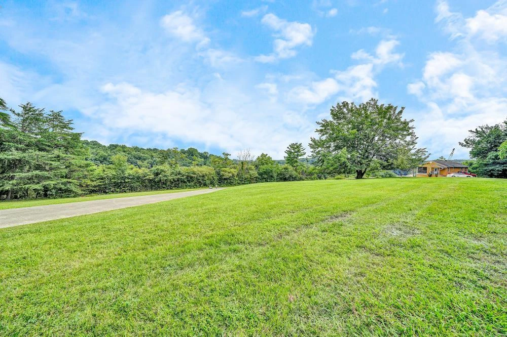 1544 Deborah LN - Photo 42