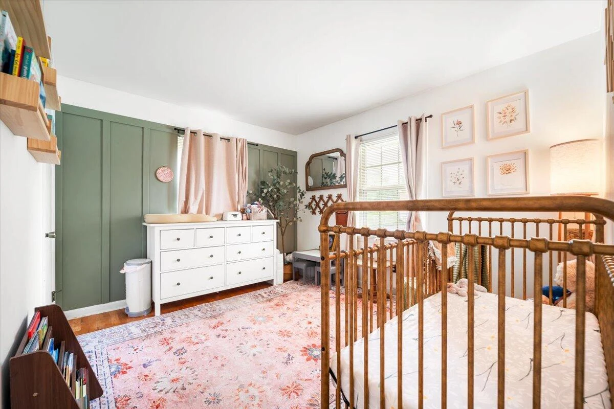 2136 Bainbridge DR - Photo 19