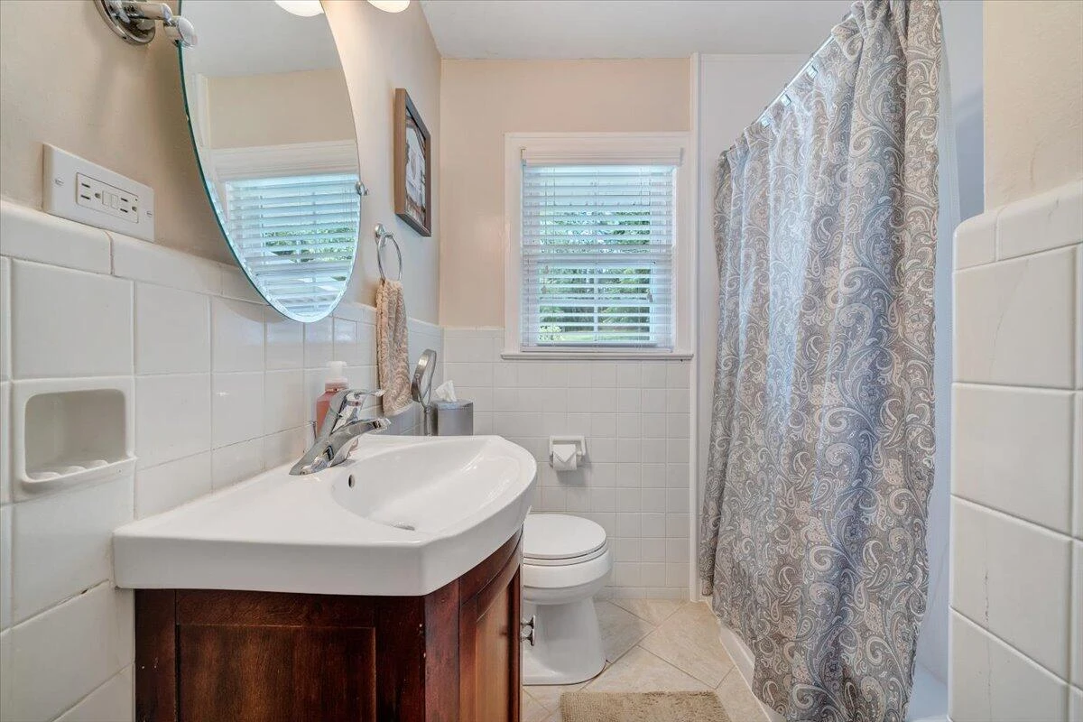 2739 Grandin RD - Photo 21