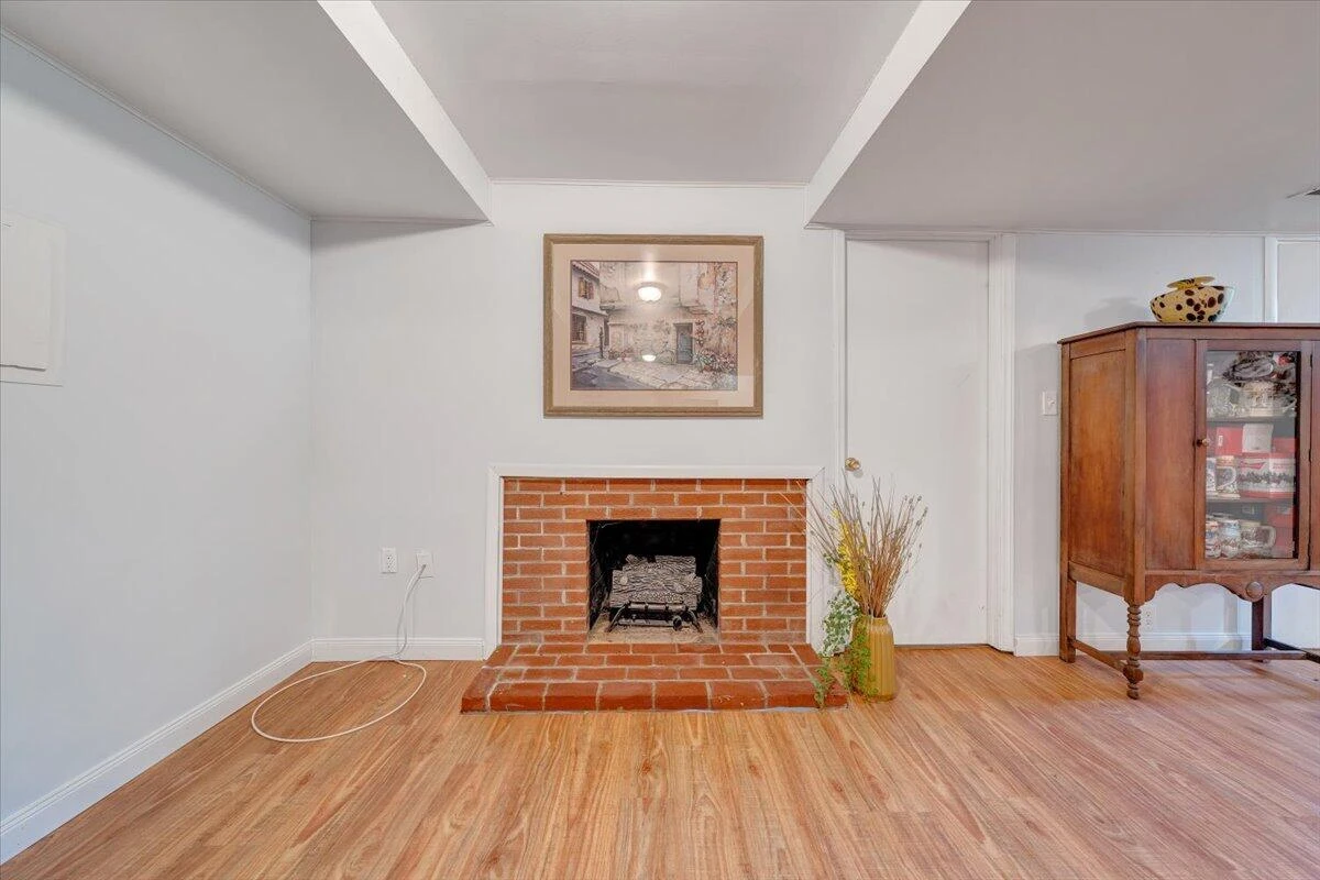 2739 Grandin RD - Photo 31