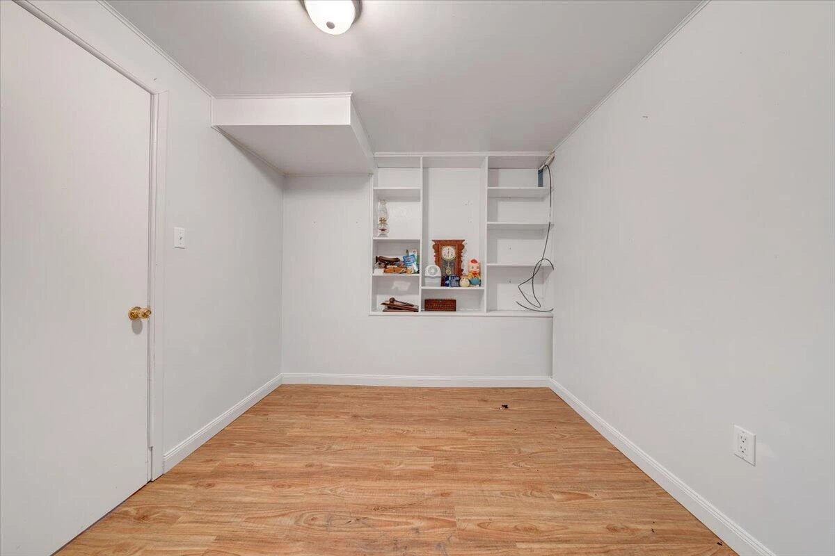 2739 Grandin RD - Photo 34