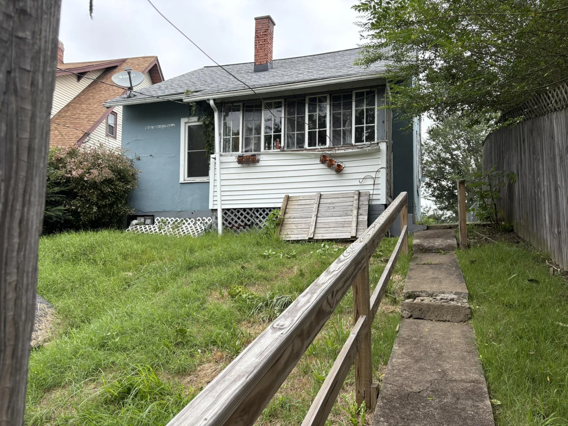 1420 Midland Heights PL - Photo 11
