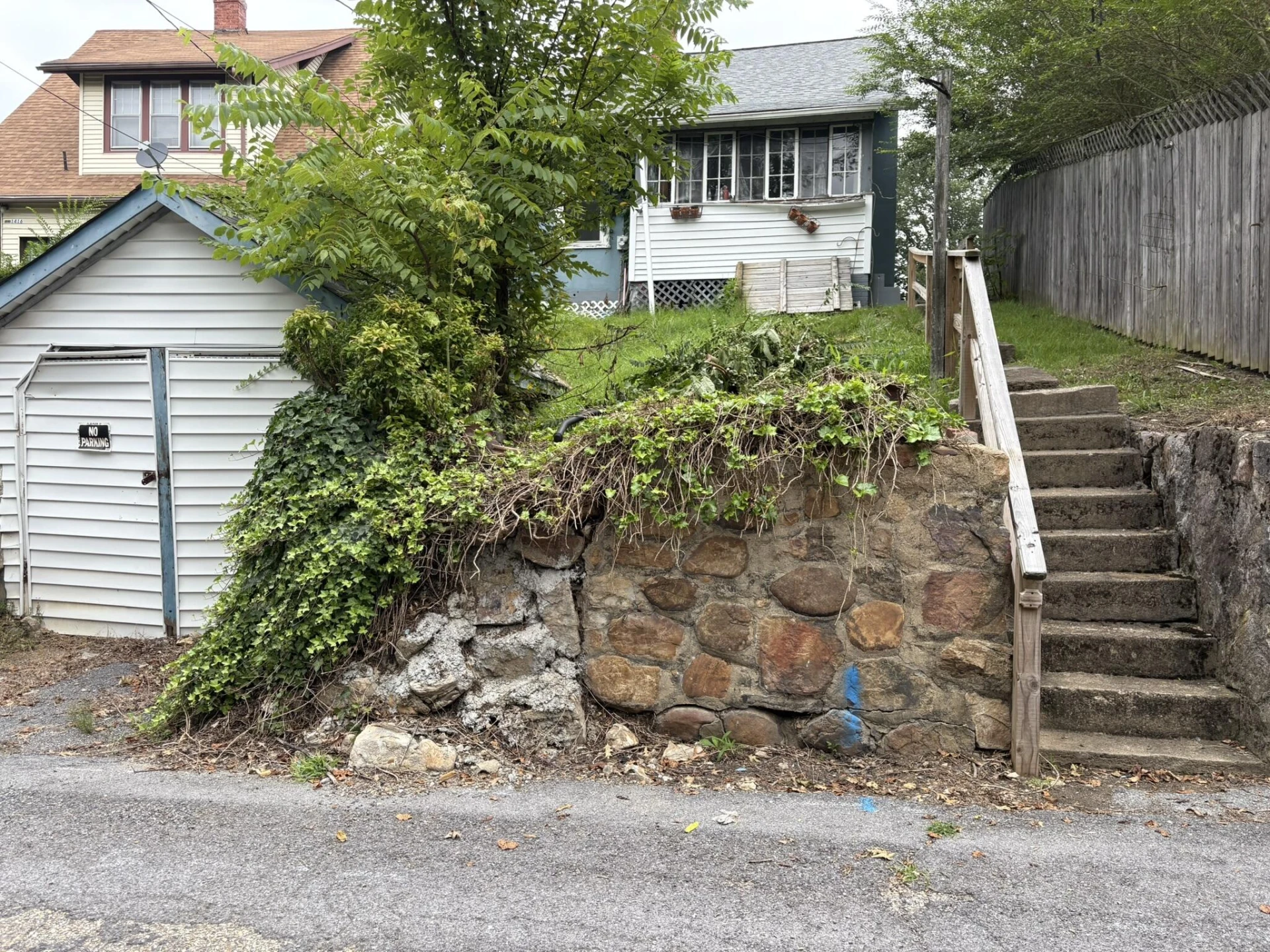 1420 Midland Heights PL - Photo 8