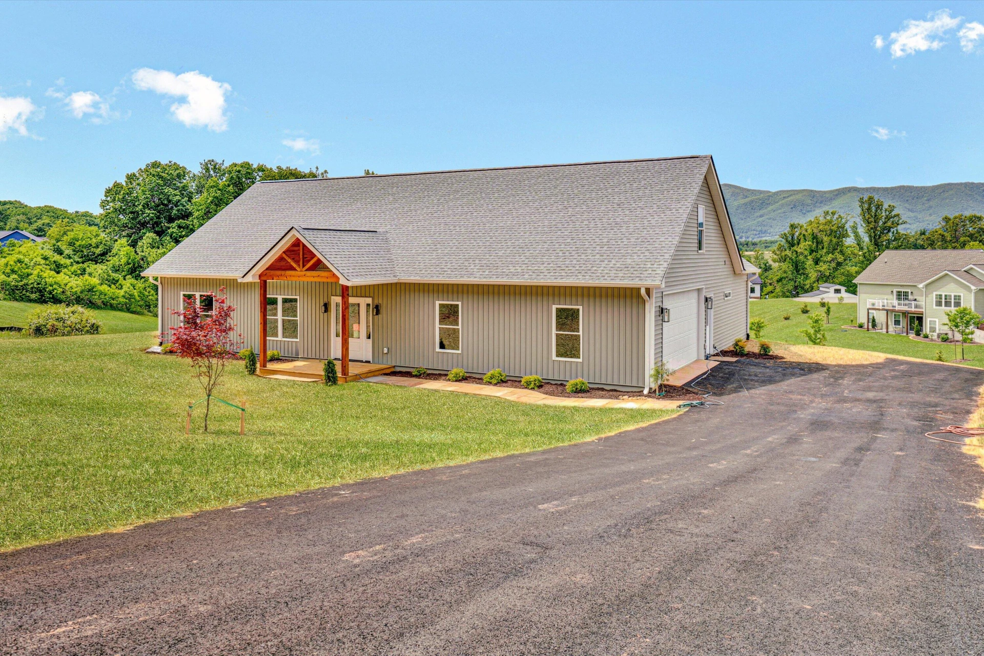2923 RETREAT RD - Photo 2