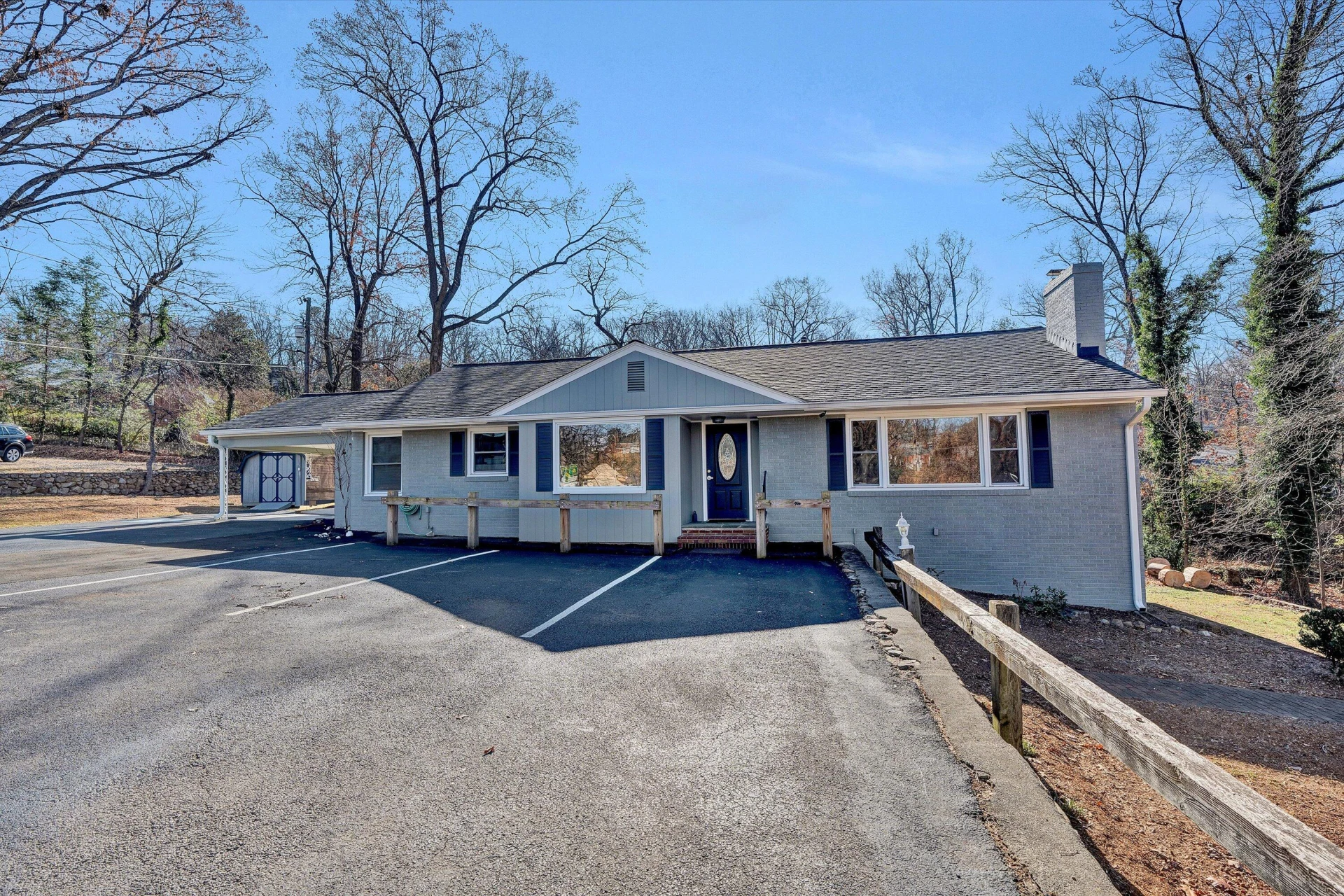 3042 Brambleton AVE - Photo 2