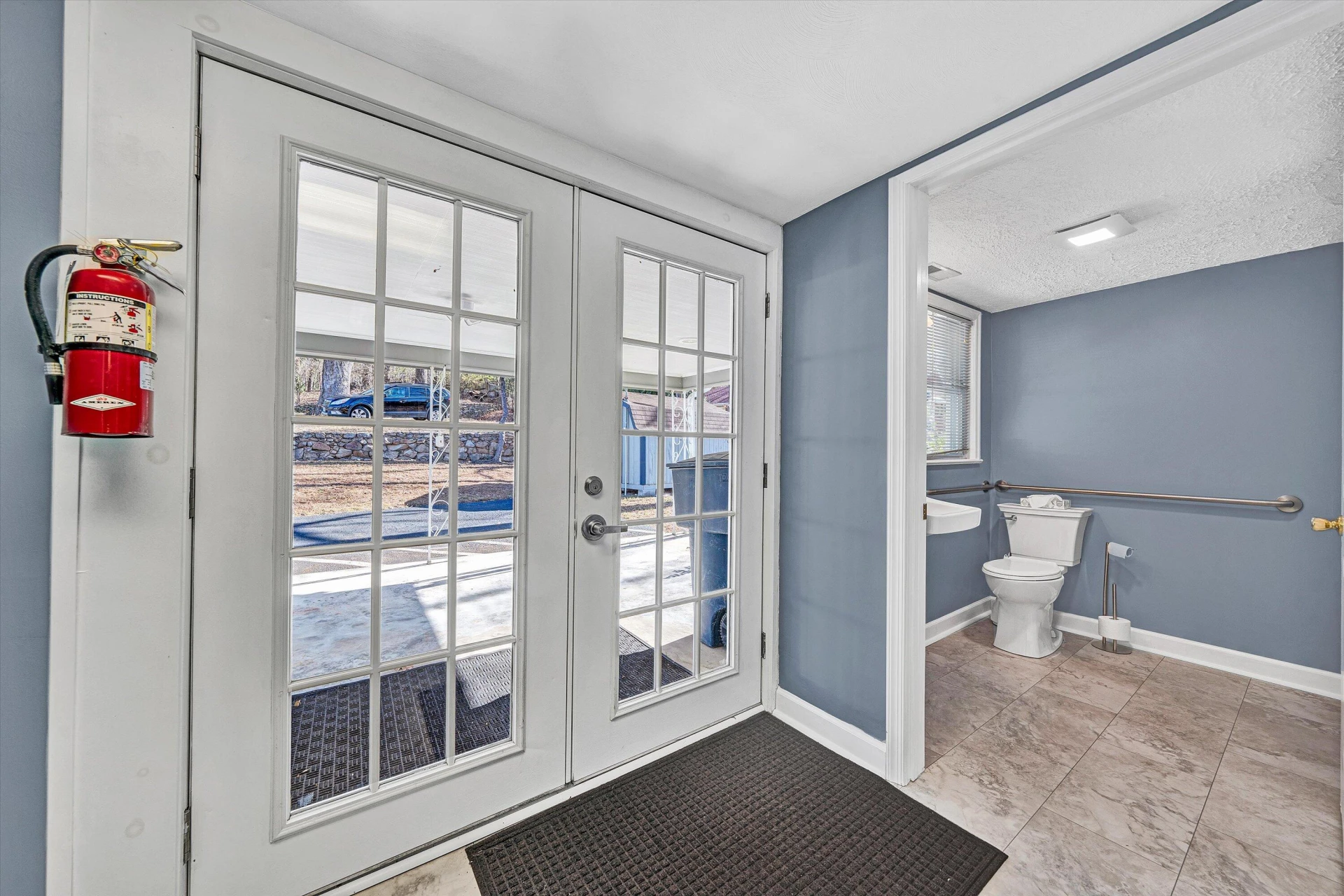 3042 Brambleton AVE - Photo 21