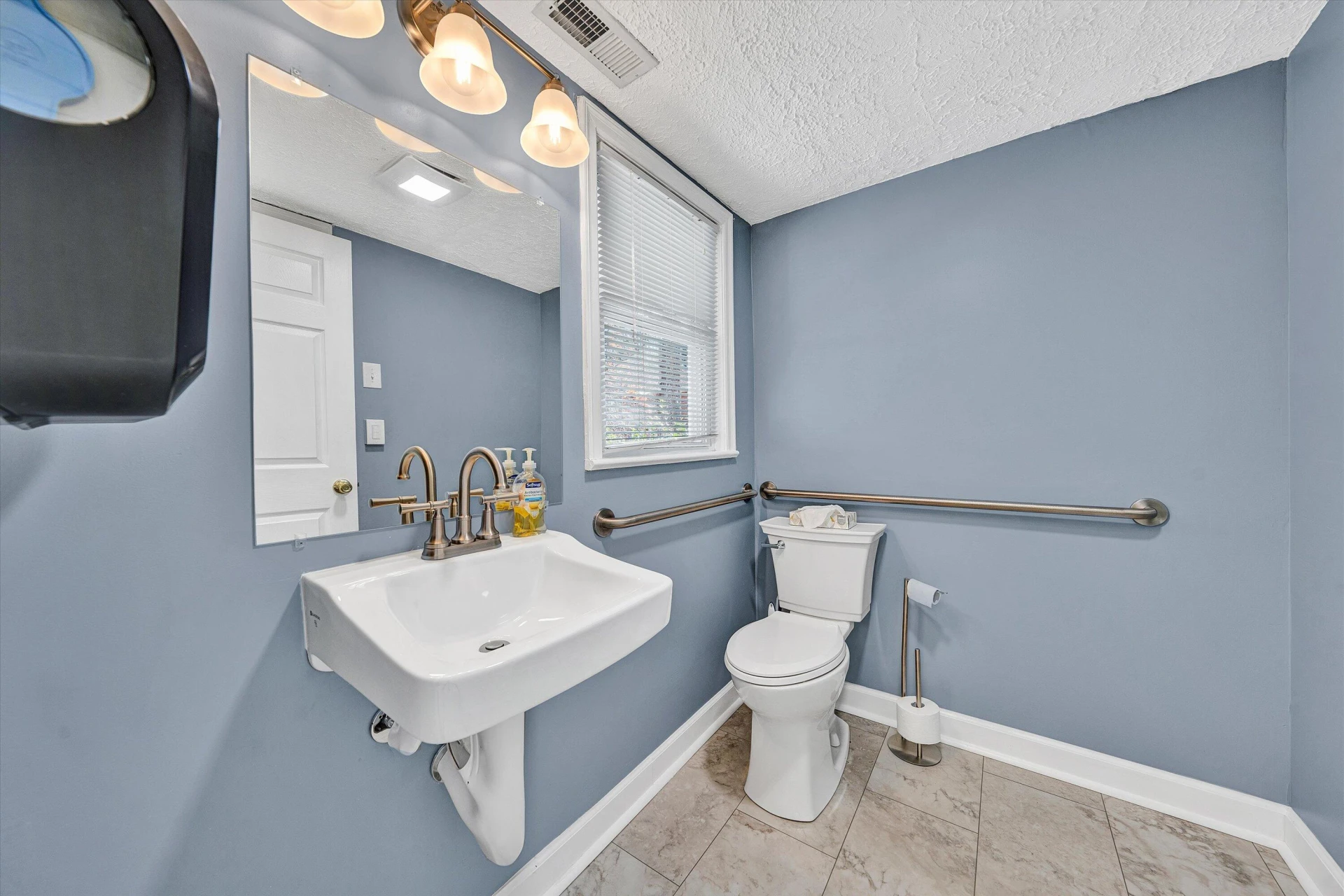 3042 Brambleton AVE - Photo 23