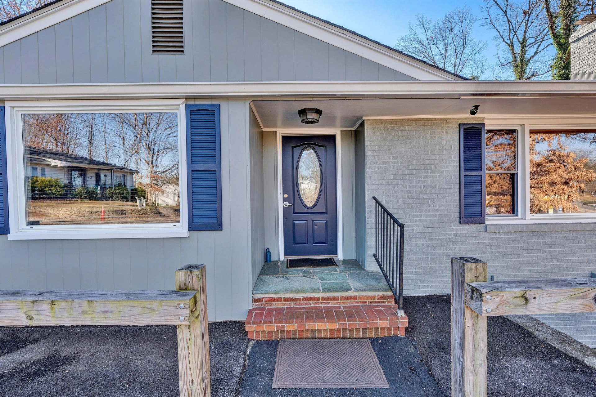 3042 Brambleton AVE - Photo 4