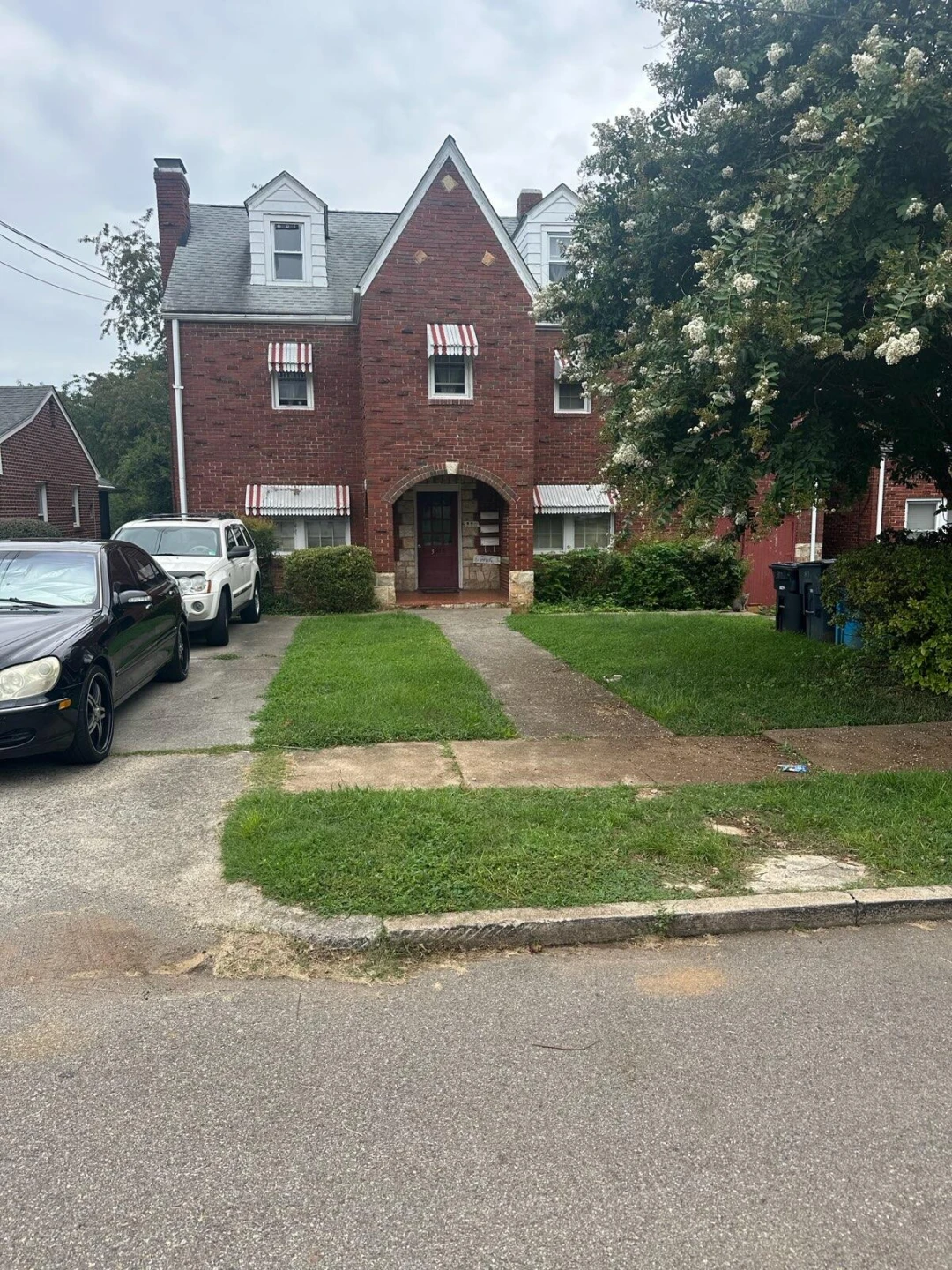 3813 Shady Lawn AVE